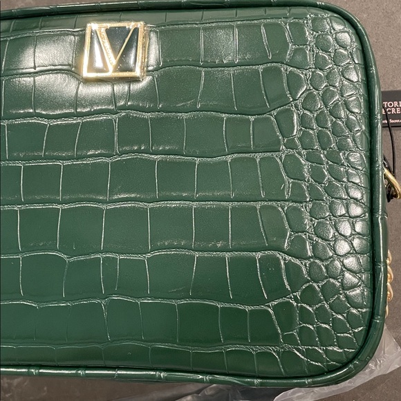 Victoria's Secret Emerald Green Faux Crocodile Top-Zip Crossbody Bag NWT - Picture 15 of 16